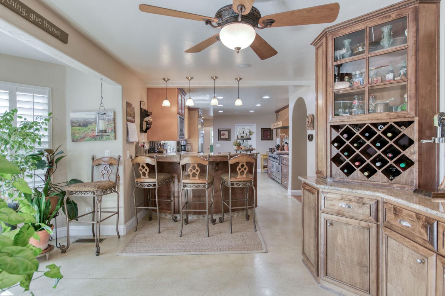 8584 N Madsen Ave, Clovis, CA 93619