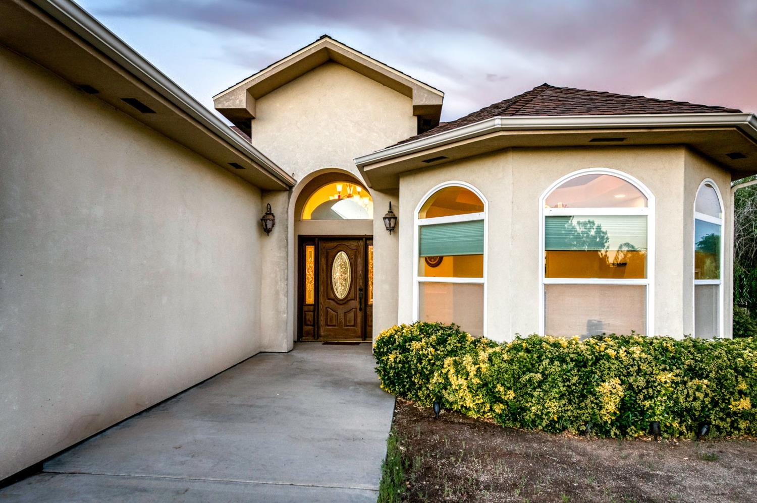 8584 N Madsen Ave, Clovis, CA 93619