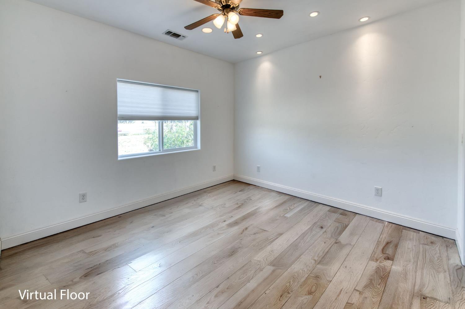 8584 N Madsen Ave, Clovis, CA 93619