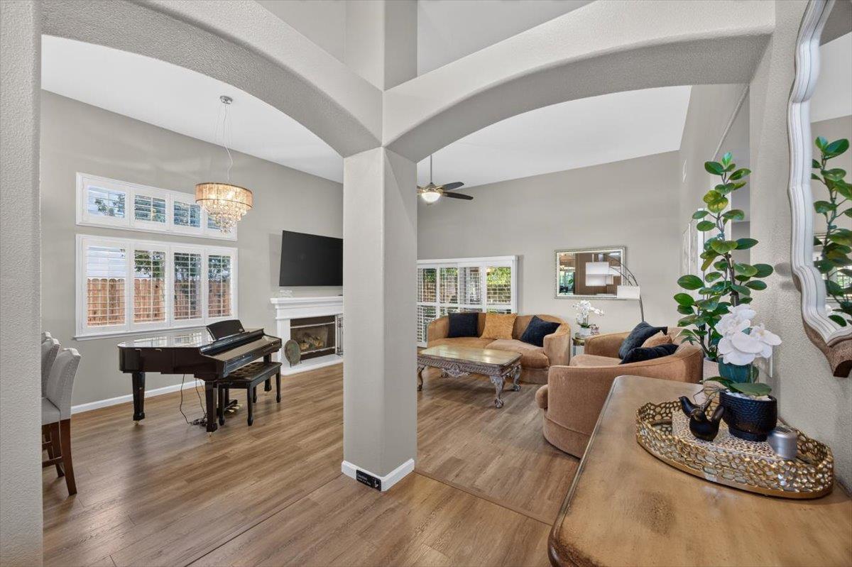 8531 N Talladega Way, Fresno, CA 93720