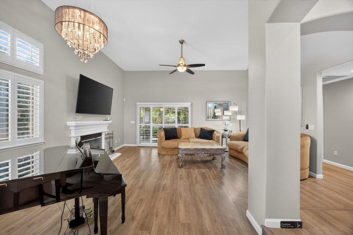 8531 N Talladega Way, Fresno, CA 93720