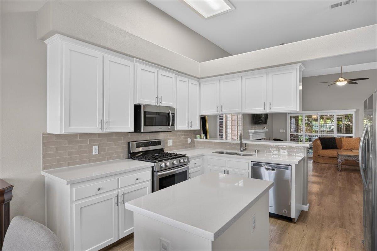 8531 N Talladega Way, Fresno, CA 93720