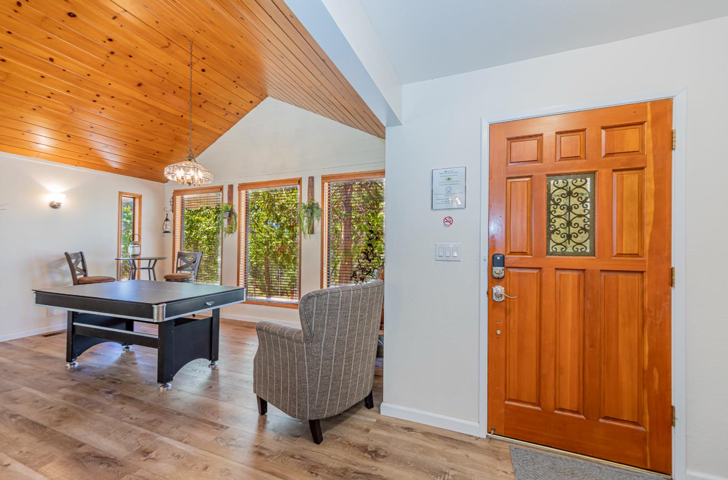 42395 Maples Ln, Oakhurst, CA 93644