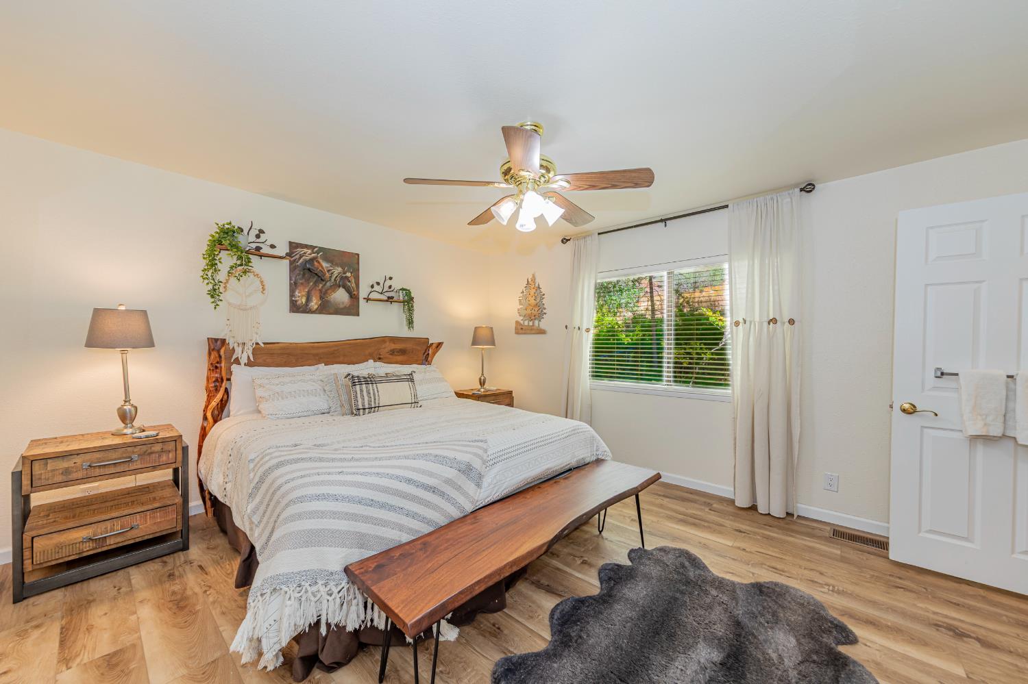 42395 Maples Ln, Oakhurst, CA 93644