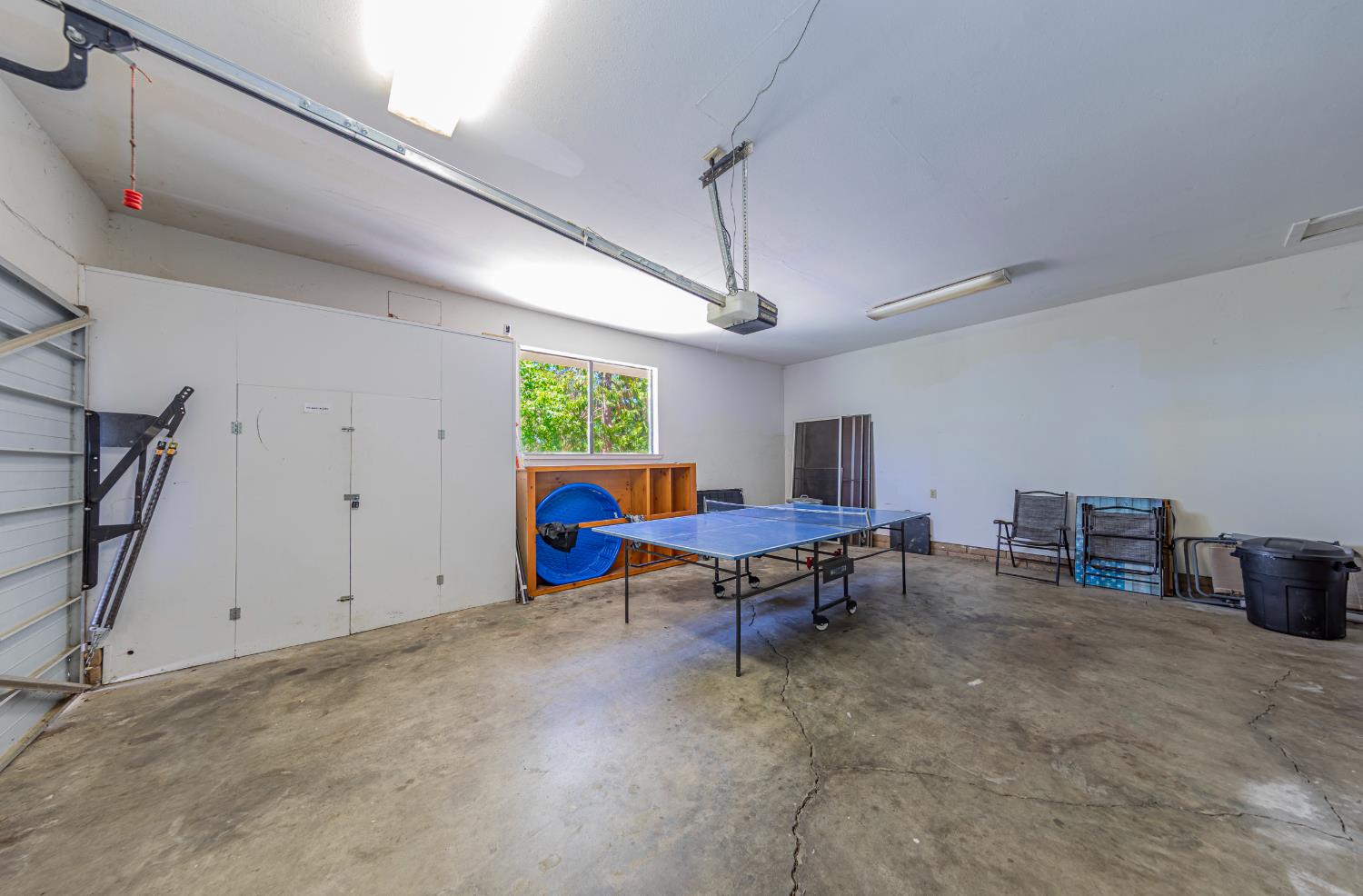 42395 Maples Ln, Oakhurst, CA 93644