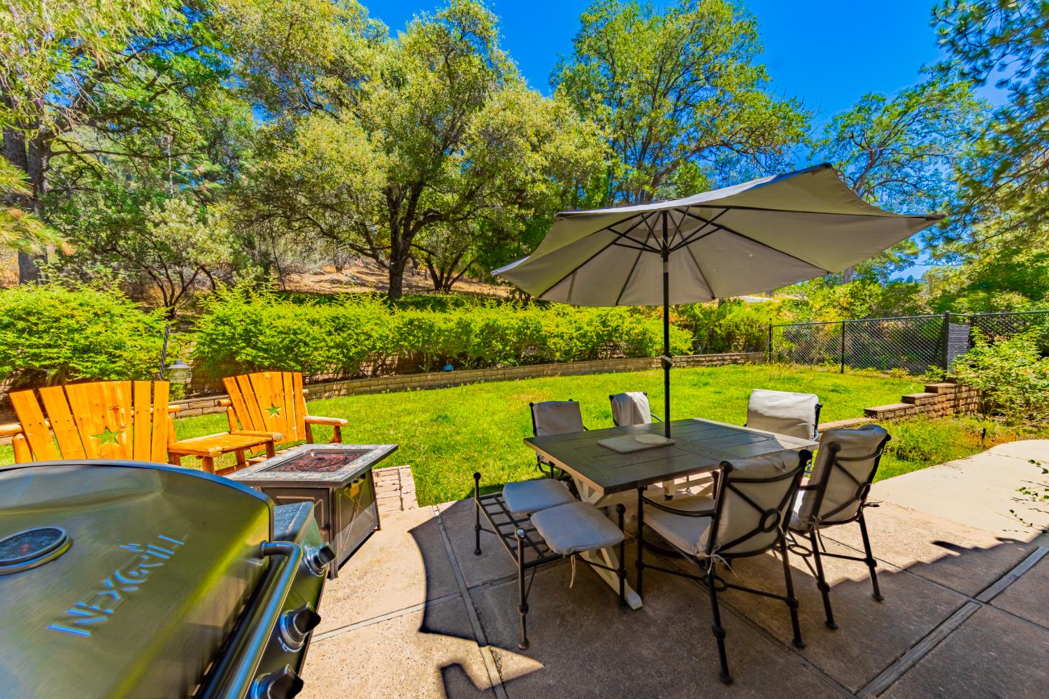 42395 Maples Ln, Oakhurst, CA 93644