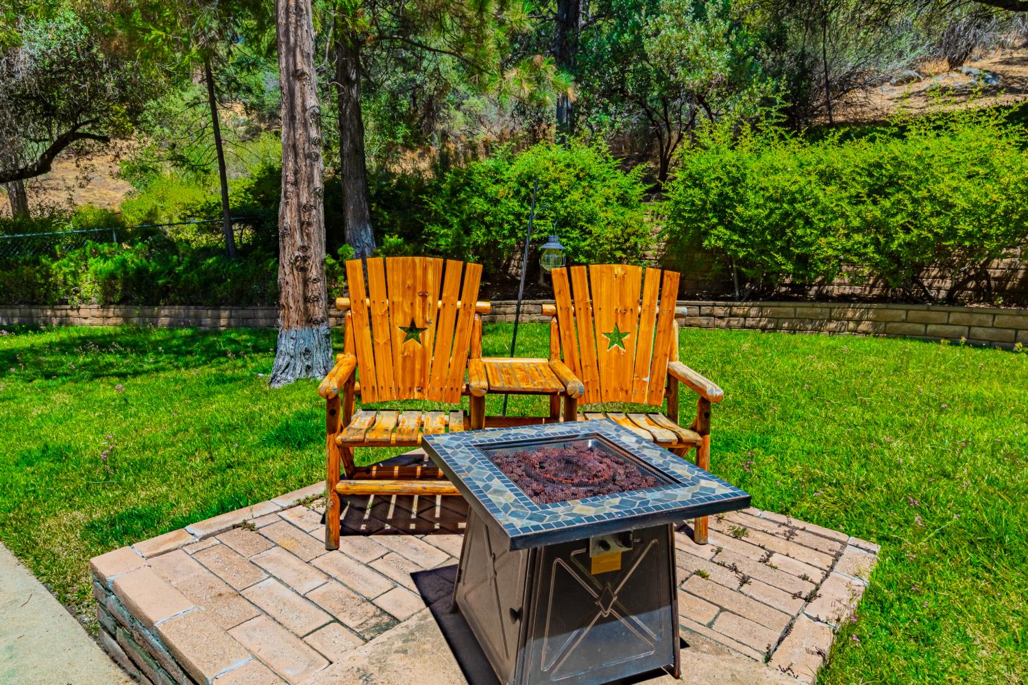42395 Maples Ln, Oakhurst, CA 93644