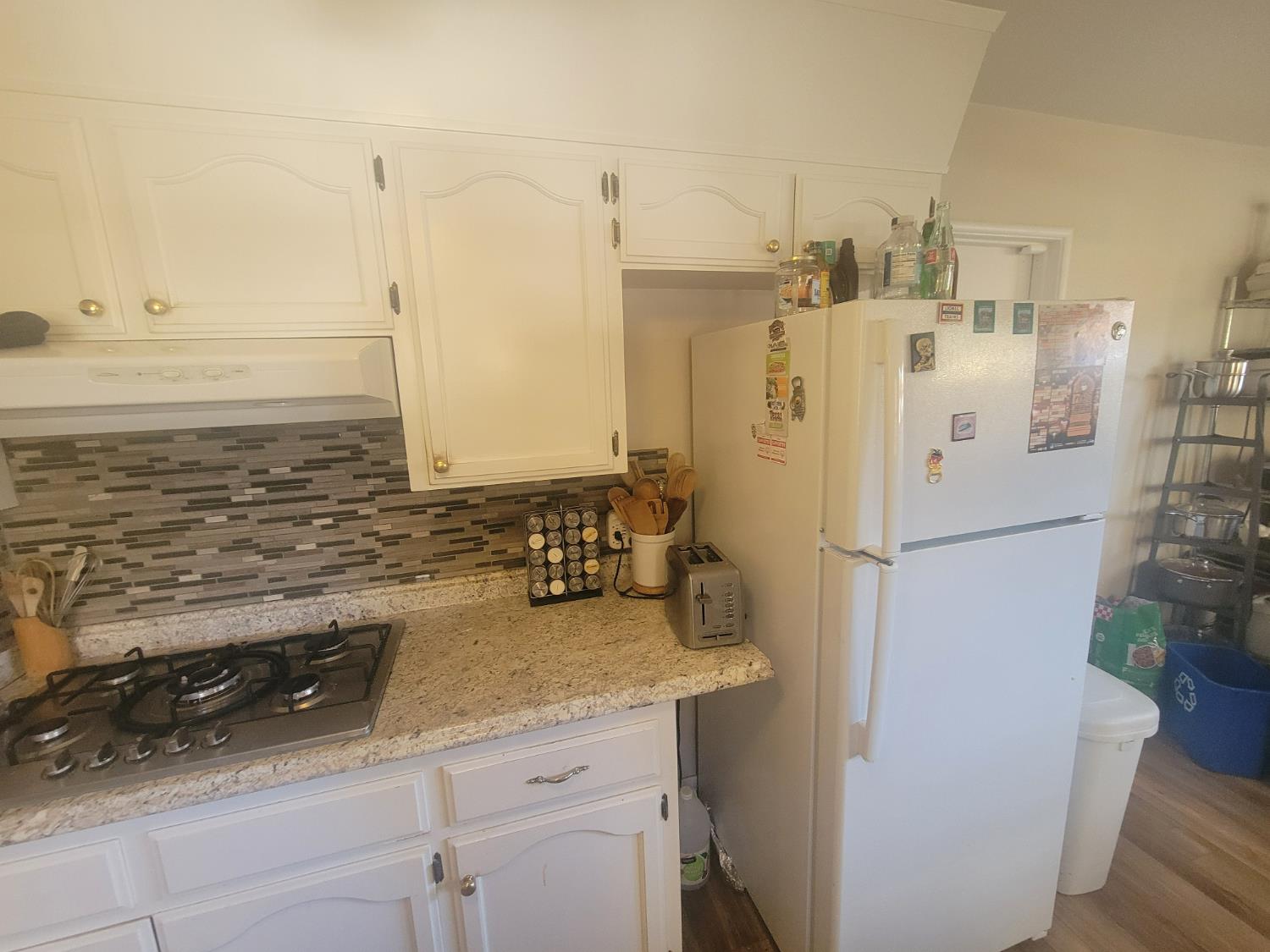514 Fairview Ave, Madera, CA 93637