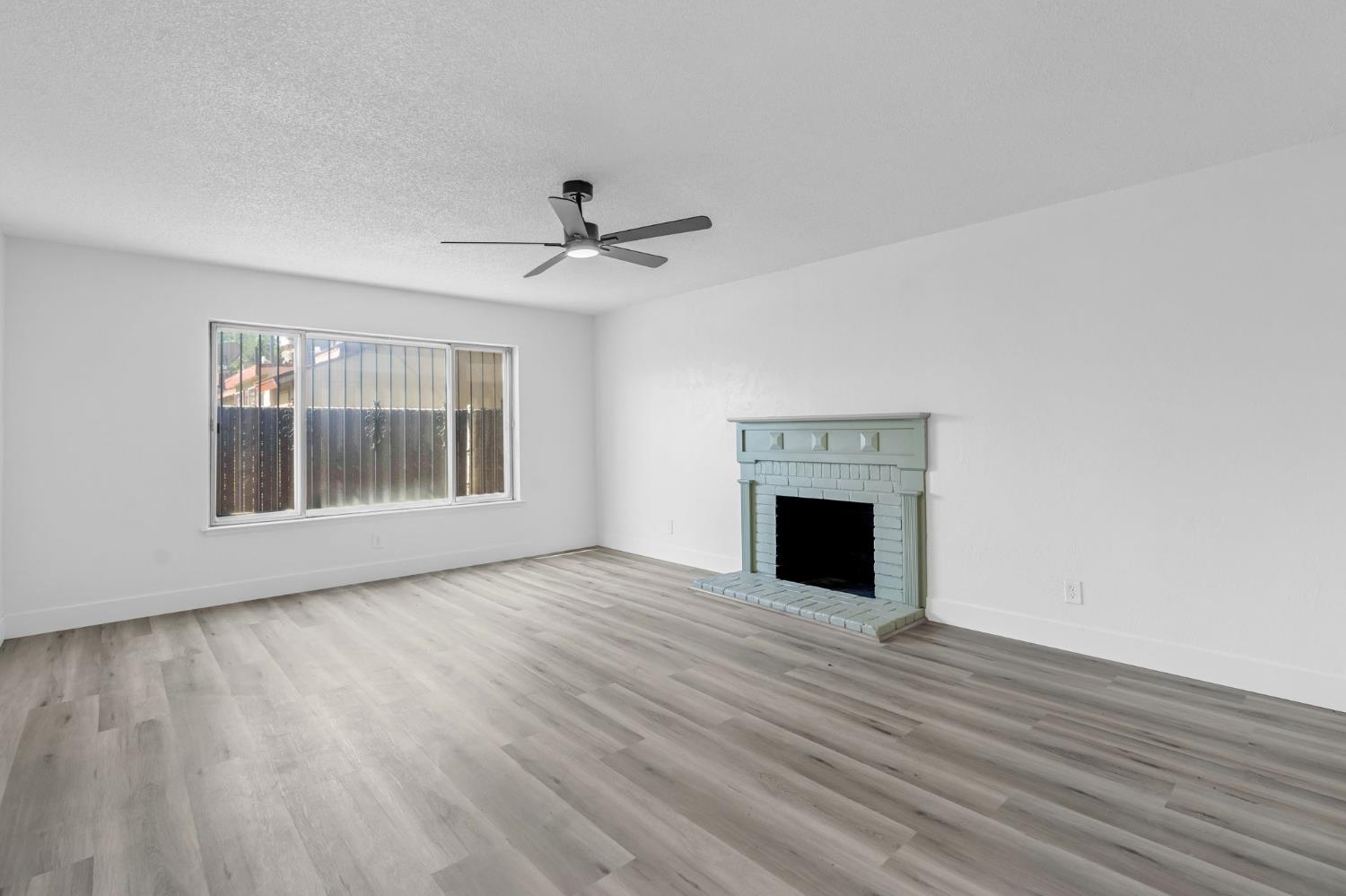 2673 S Lee Ave, Fresno, CA 93706