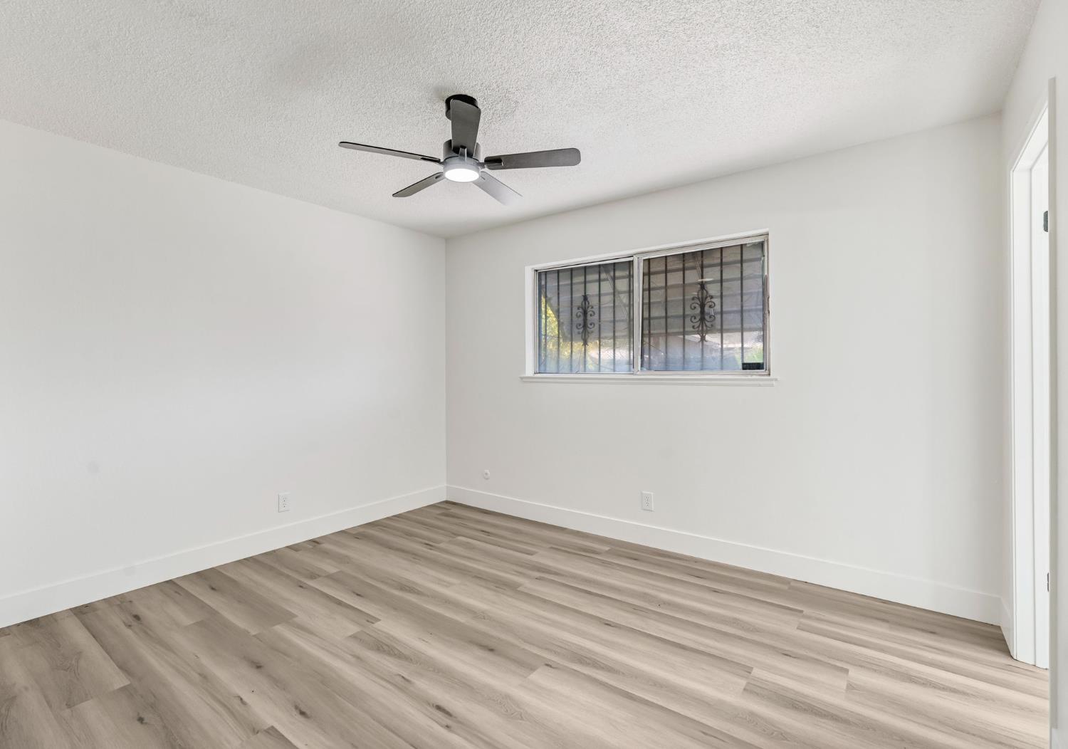 2673 S Lee Ave, Fresno, CA 93706