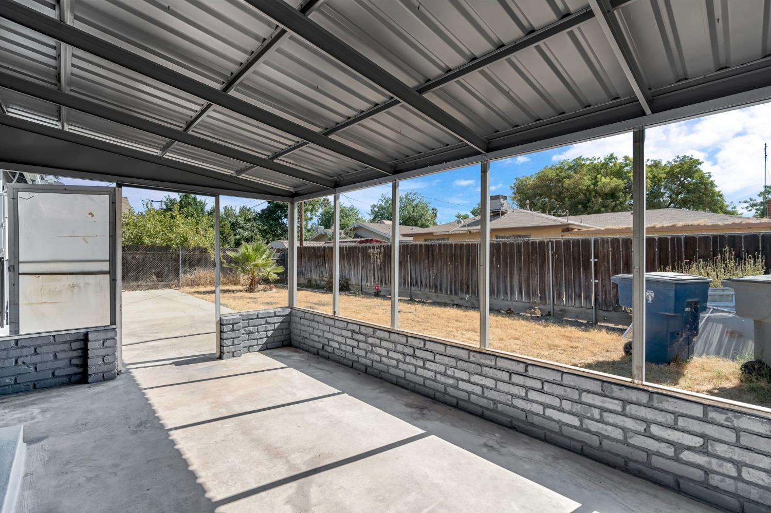 2673 S Lee Ave, Fresno, CA 93706