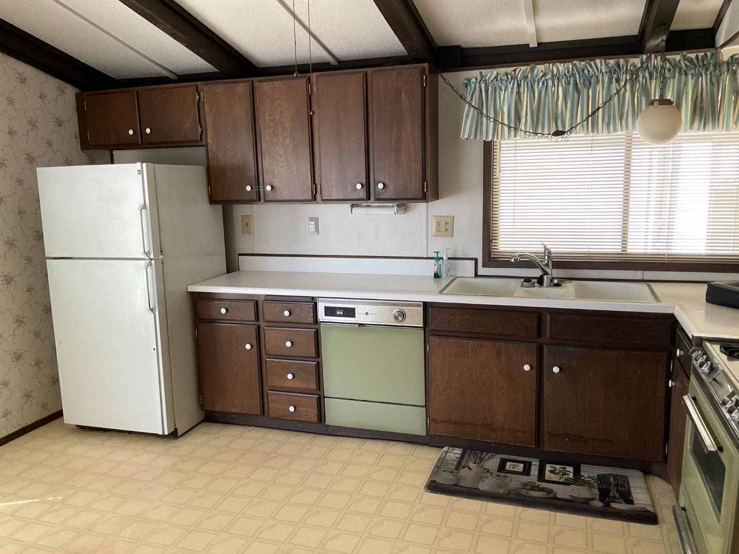 1001 Sylmar Ave #167, Clovis, CA 93612
