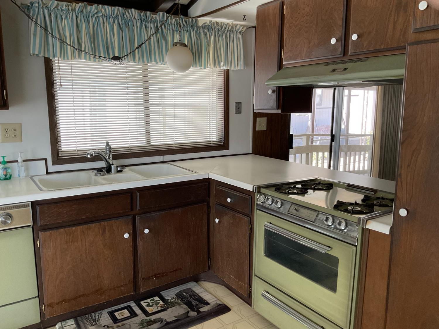 1001 Sylmar Ave #167, Clovis, CA 93612