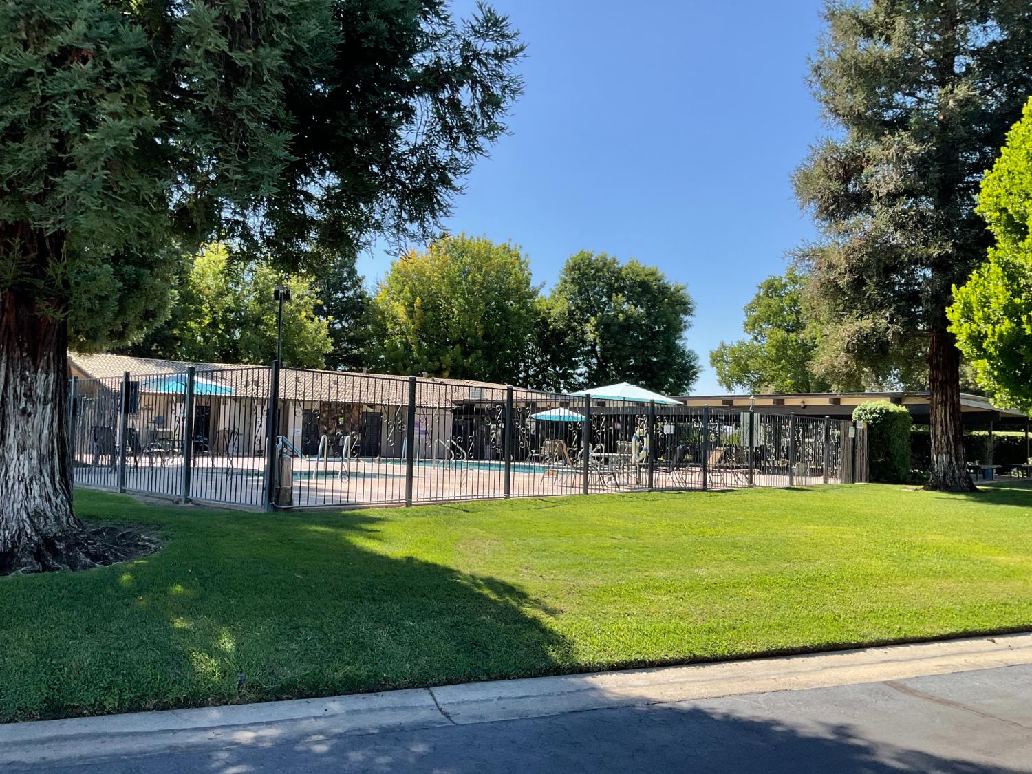 1001 Sylmar Ave #167, Clovis, CA 93612