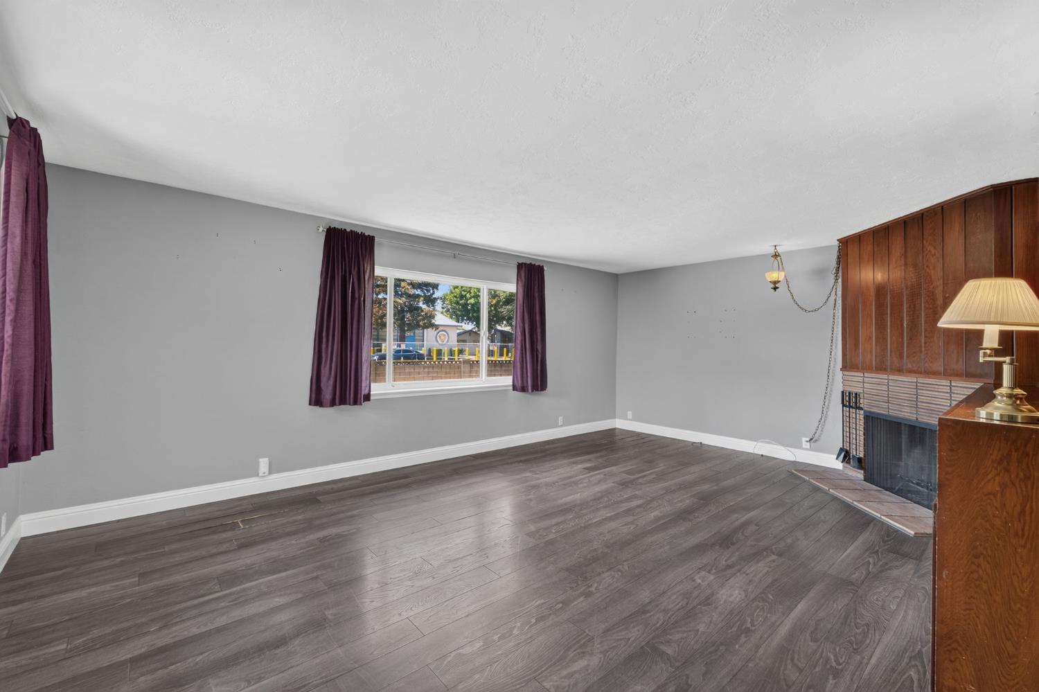 121 N Armstrong Ave, Fowler, CA 93625