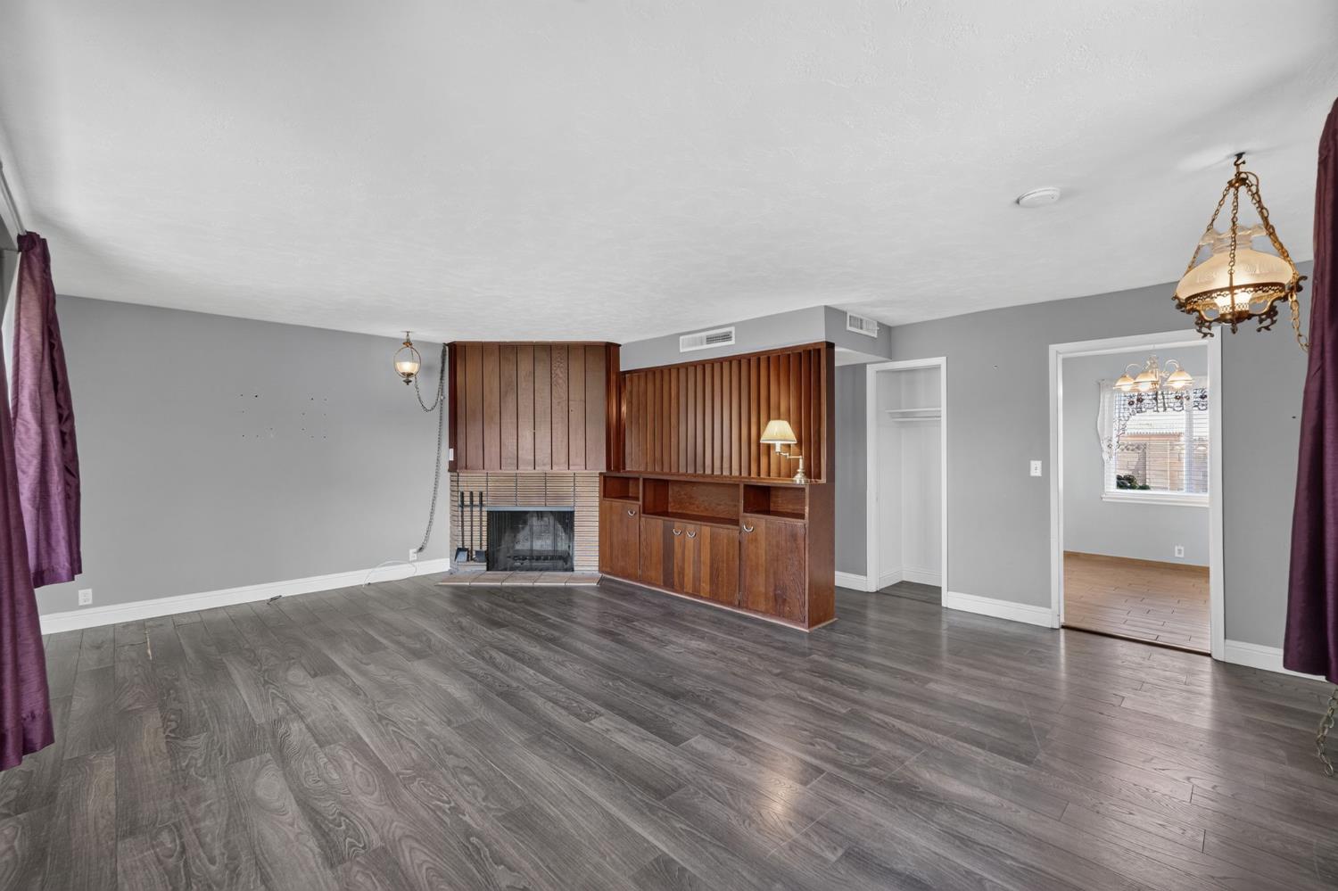 121 N Armstrong Ave, Fowler, CA 93625