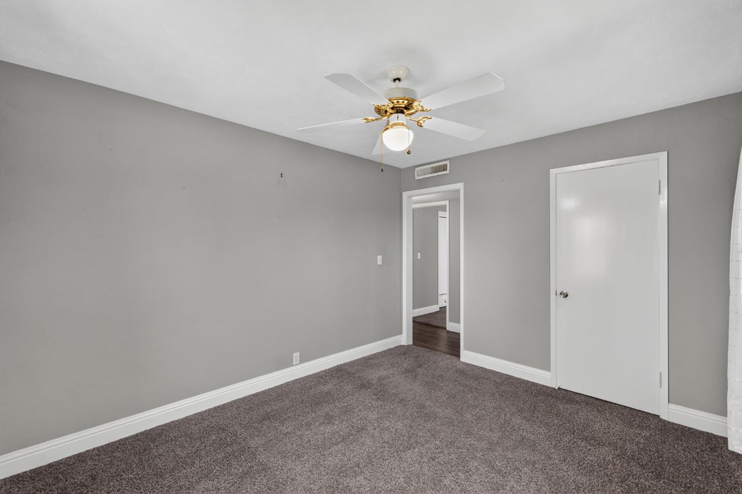121 N Armstrong Ave, Fowler, CA 93625