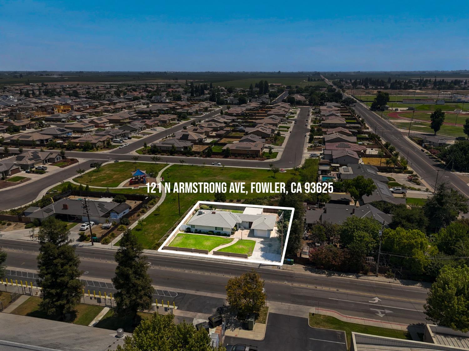 121 N Armstrong Ave, Fowler, CA 93625