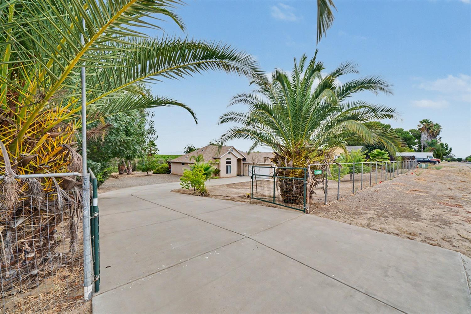 28903 Avenue 22, Madera, CA 93638