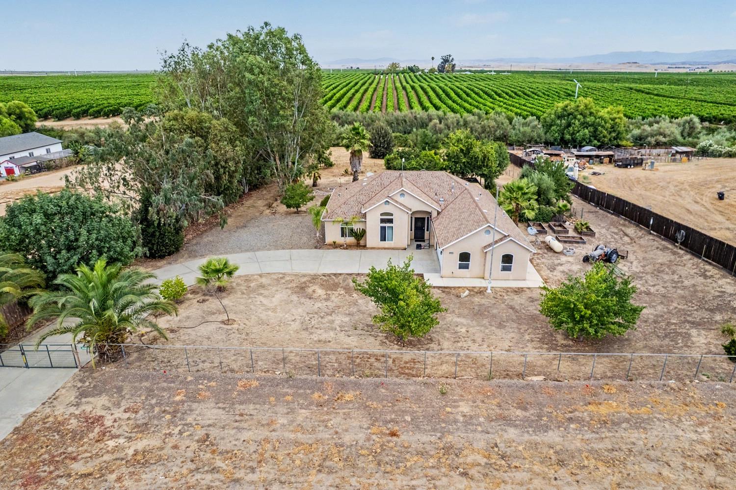 28903 Avenue 22, Madera, CA 93638