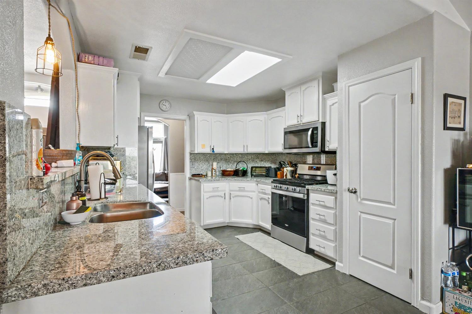 28903 Avenue 22, Madera, CA 93638