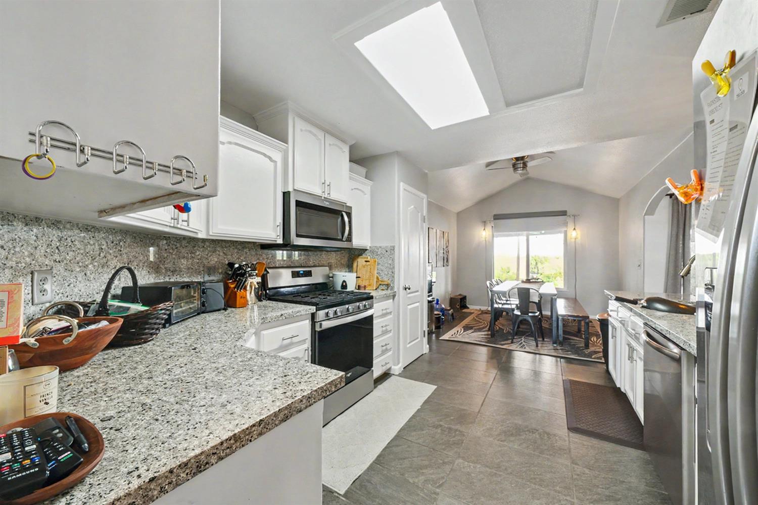 28903 Avenue 22, Madera, CA 93638