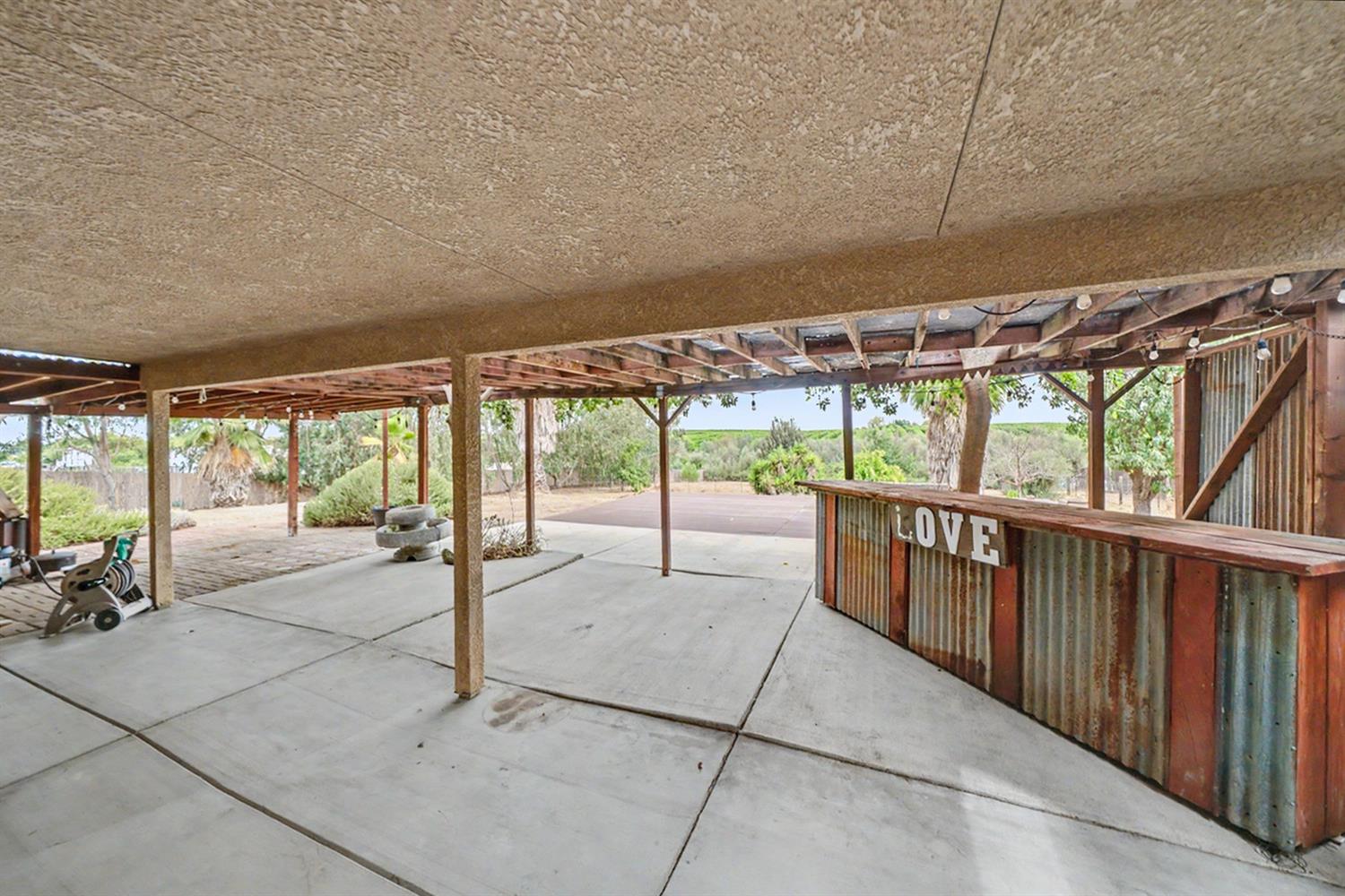 28903 Avenue 22, Madera, CA 93638