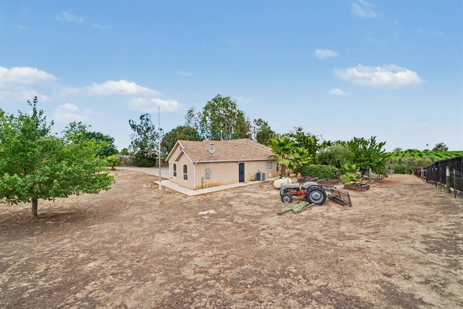 28903 Avenue 22, Madera, CA 93638