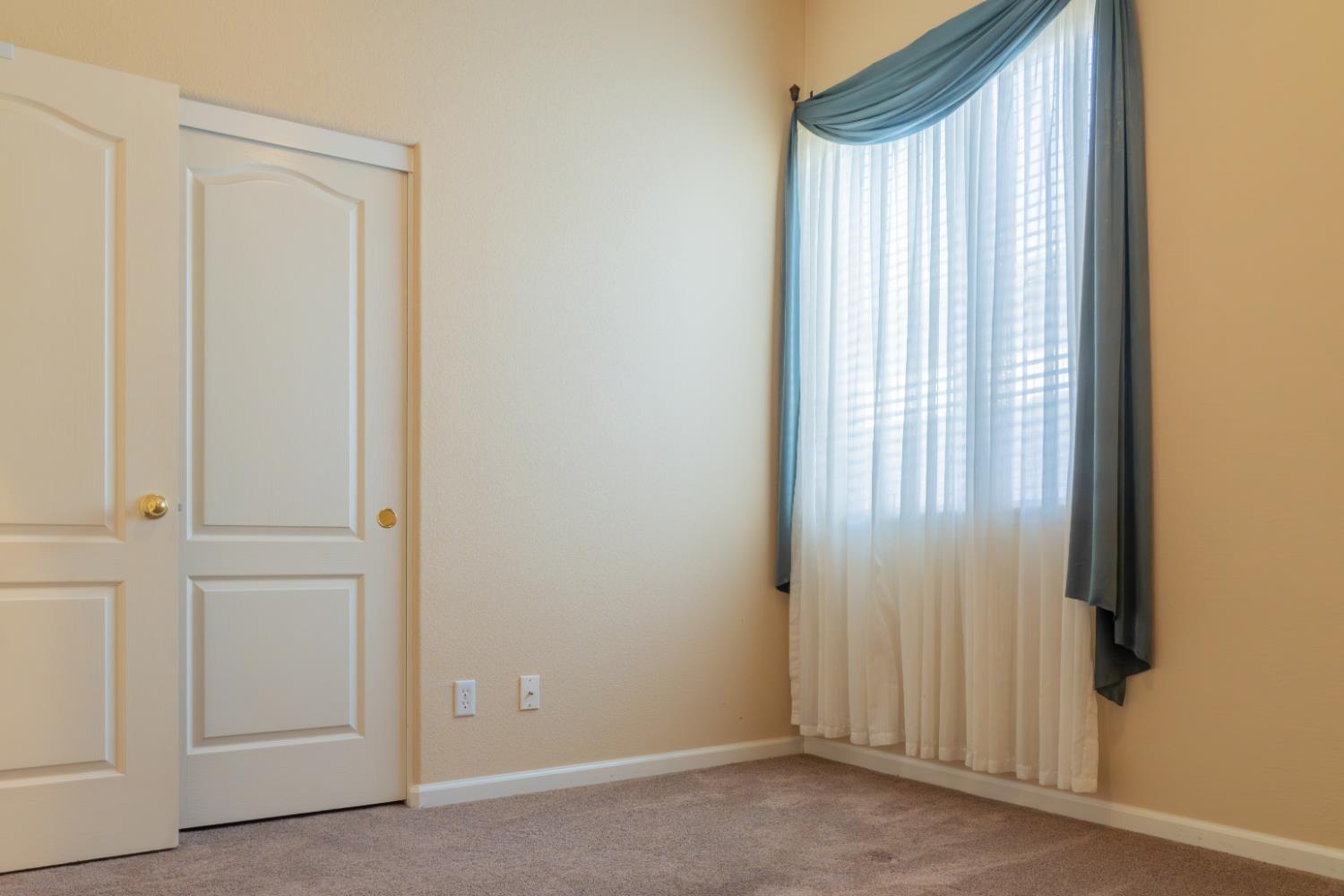 2629 E Sage Way, Fresno, CA 93720