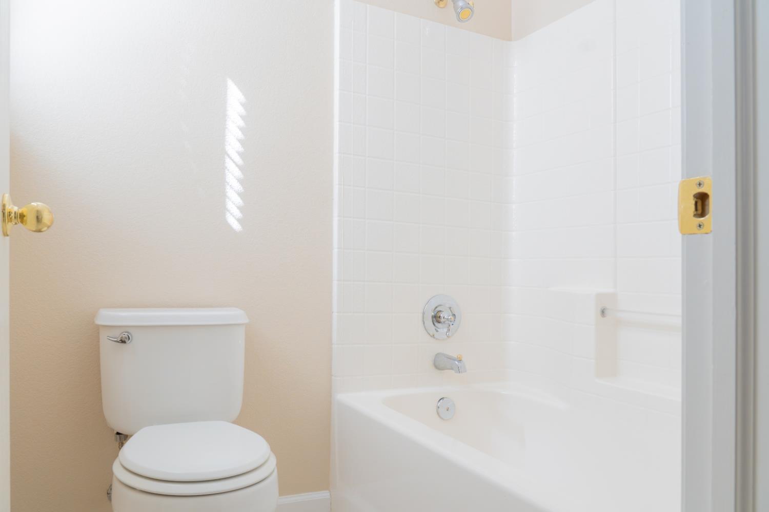 2629 E Sage Way, Fresno, CA 93720