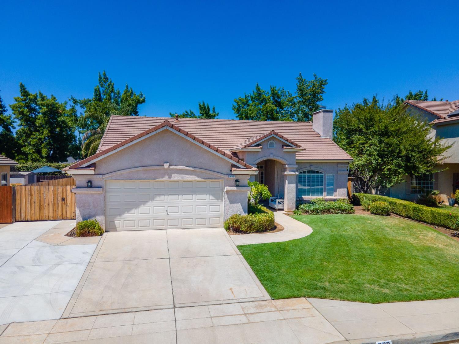 862 McArthur, Clovis, CA 93611