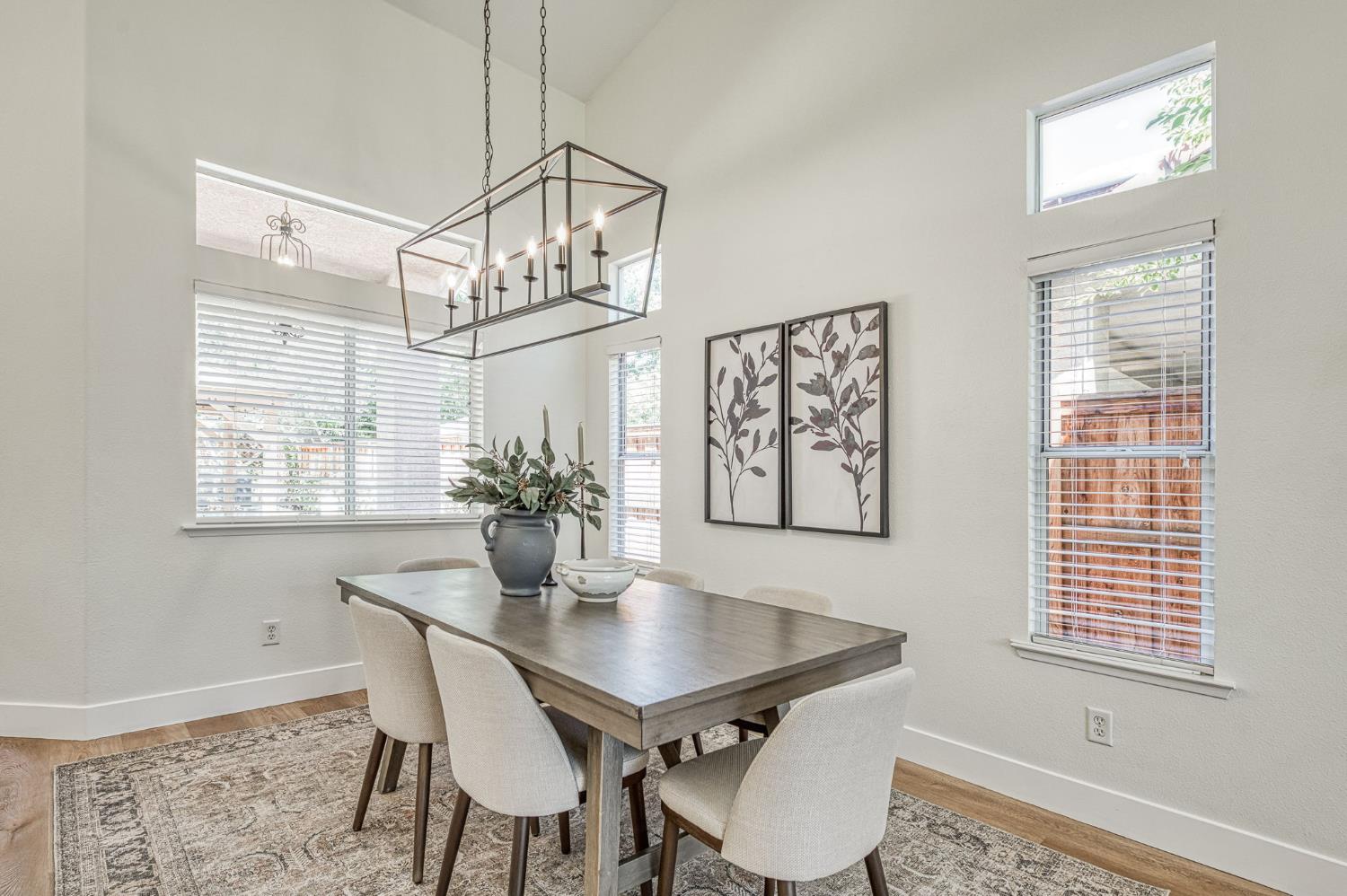862 McArthur, Clovis, CA 93611