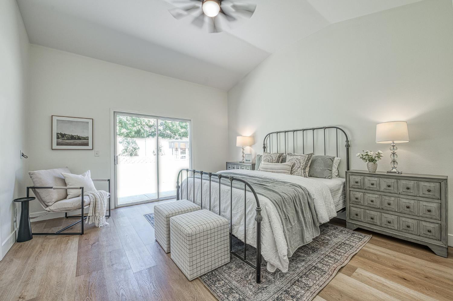 862 McArthur, Clovis, CA 93611