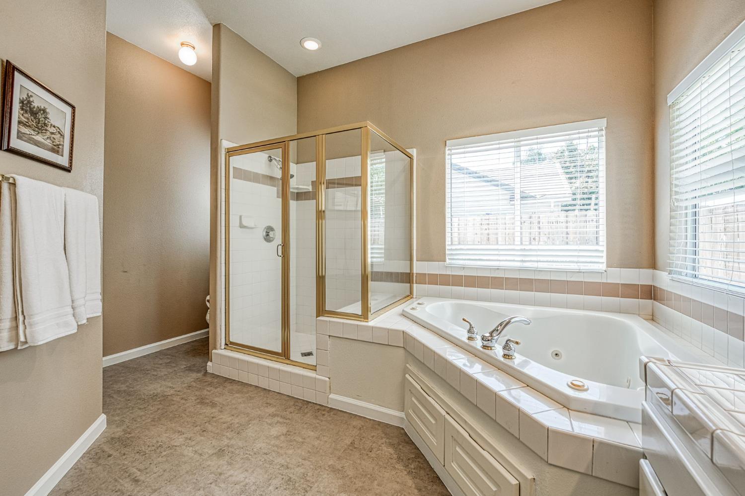 862 McArthur, Clovis, CA 93611