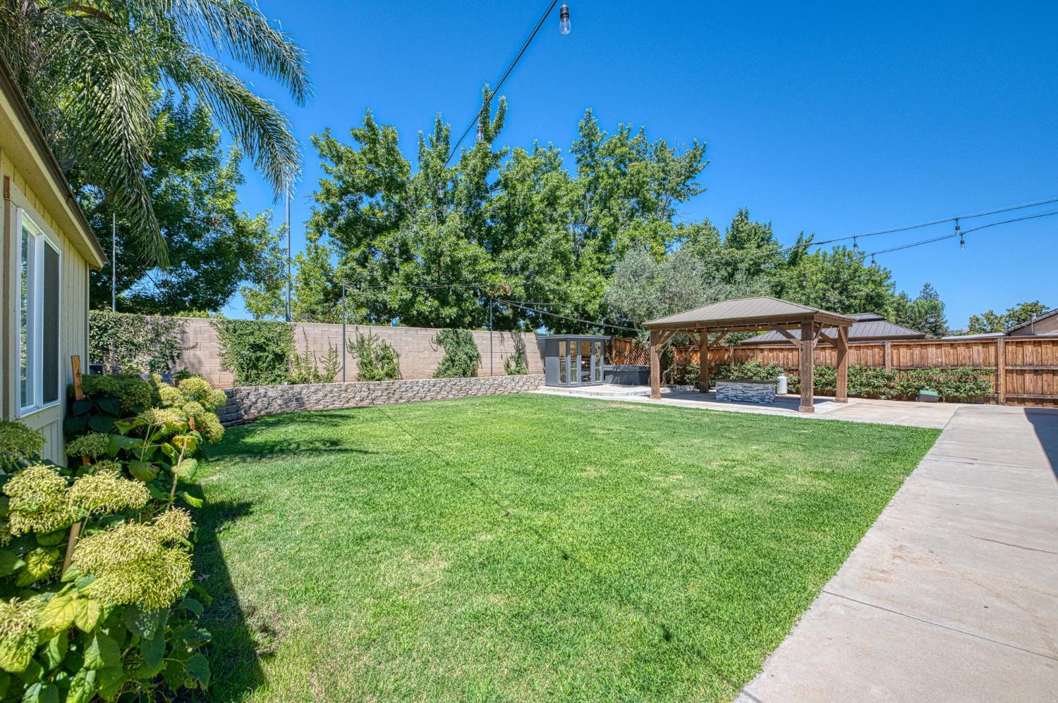 862 McArthur, Clovis, CA 93611