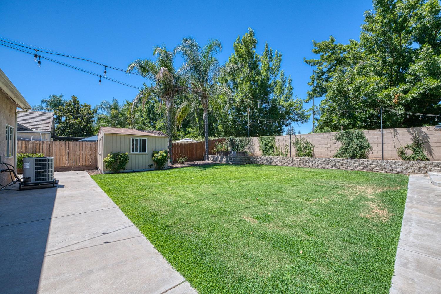 862 McArthur, Clovis, CA 93611