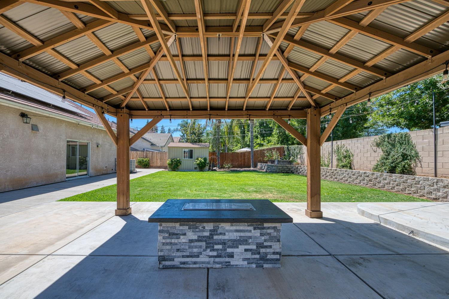 862 McArthur, Clovis, CA 93611