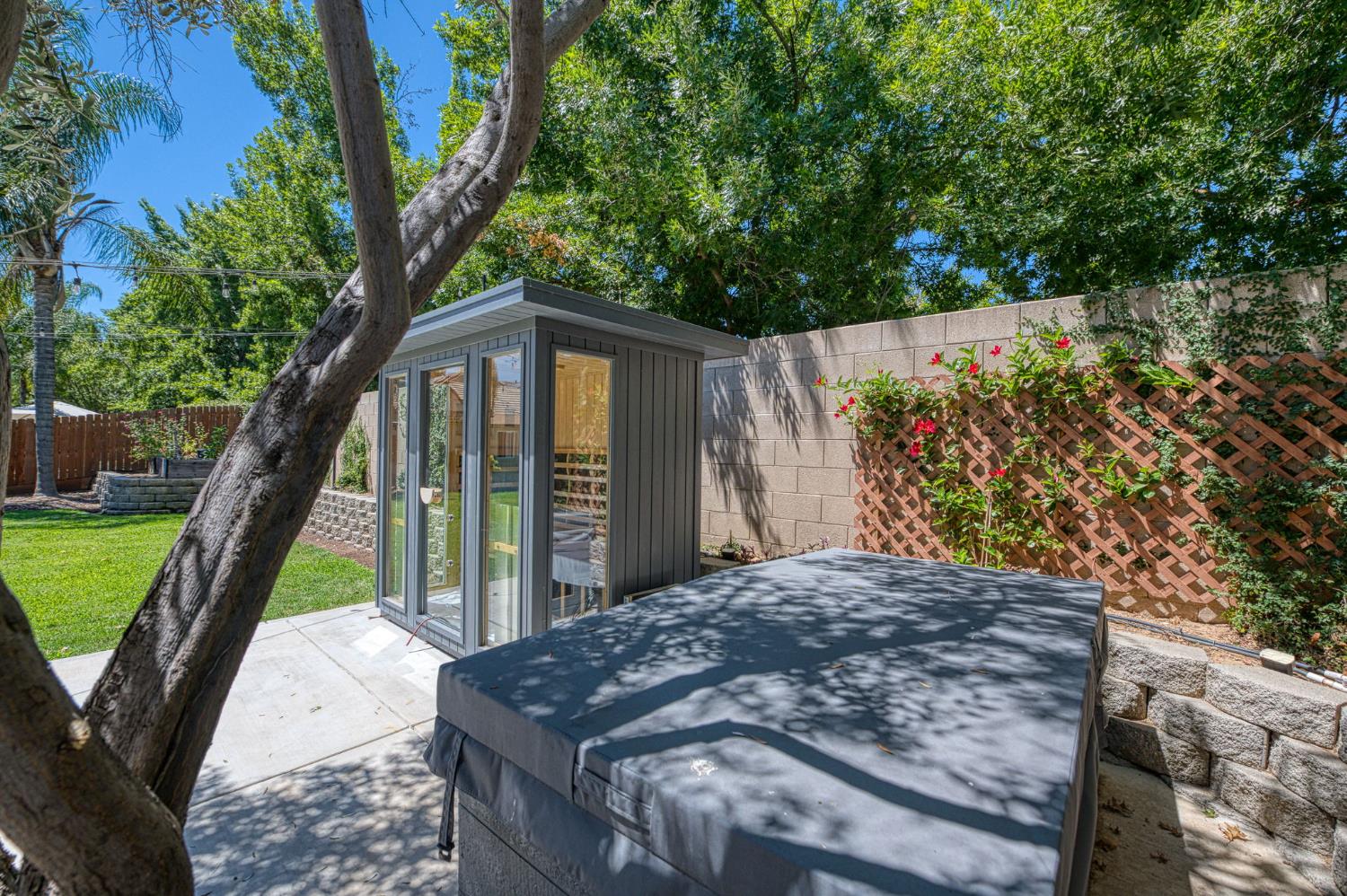 862 McArthur, Clovis, CA 93611