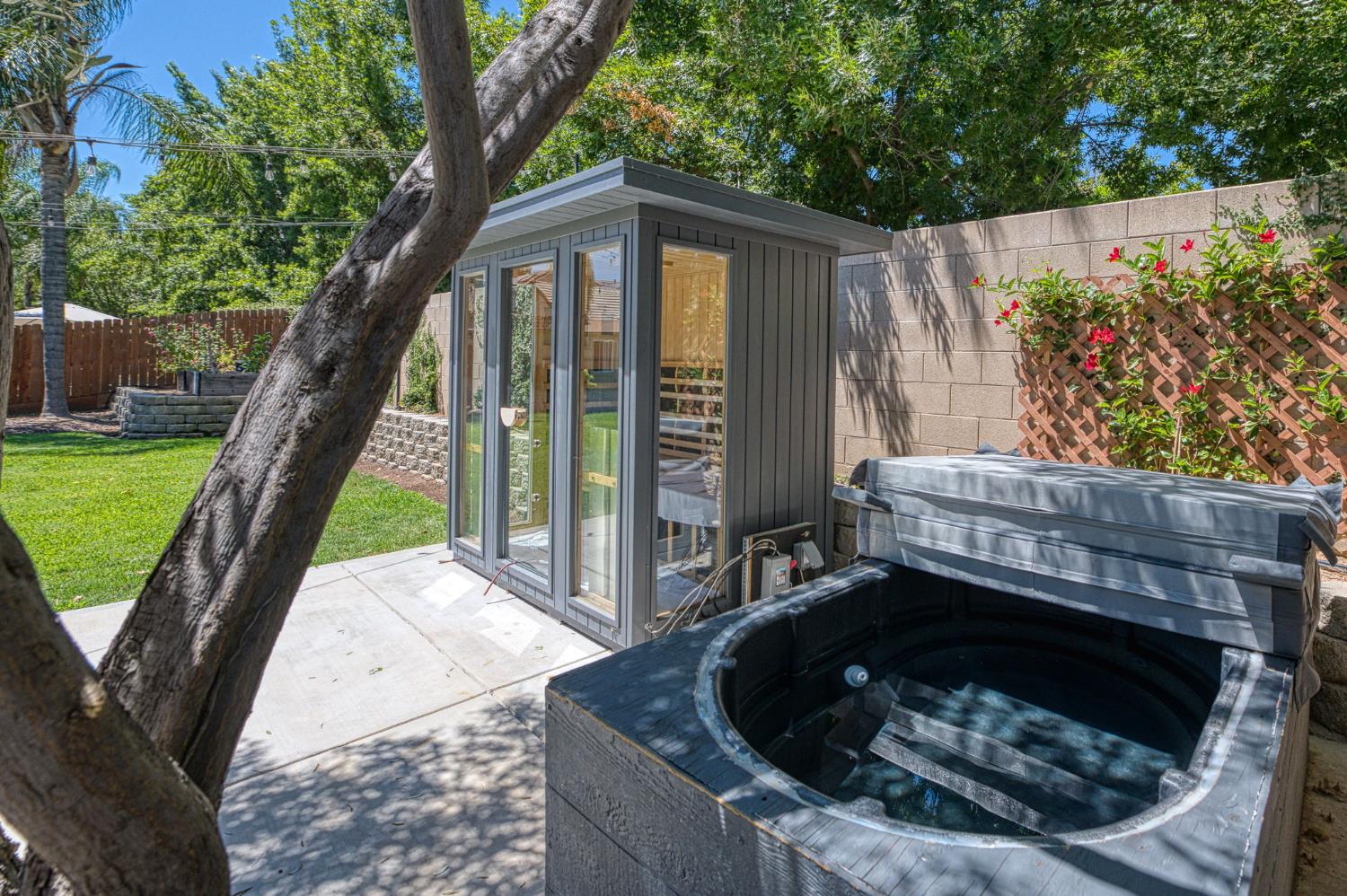 862 McArthur, Clovis, CA 93611