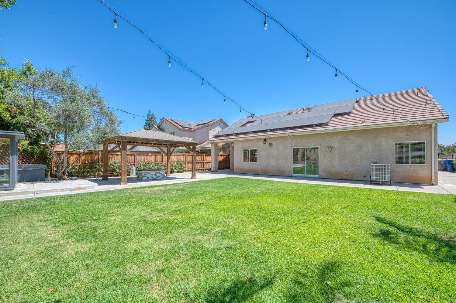 862 McArthur, Clovis, CA 93611