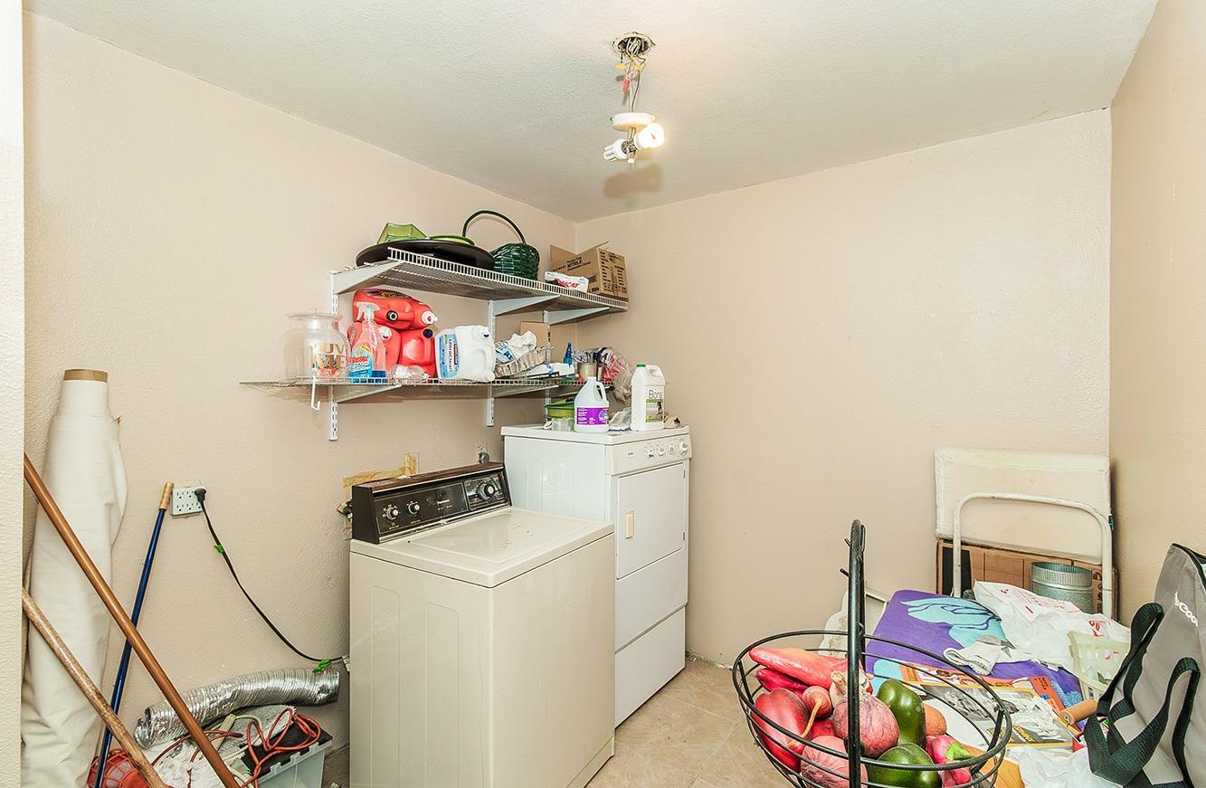 40696 Oakwood Rd, Madera, CA 93636