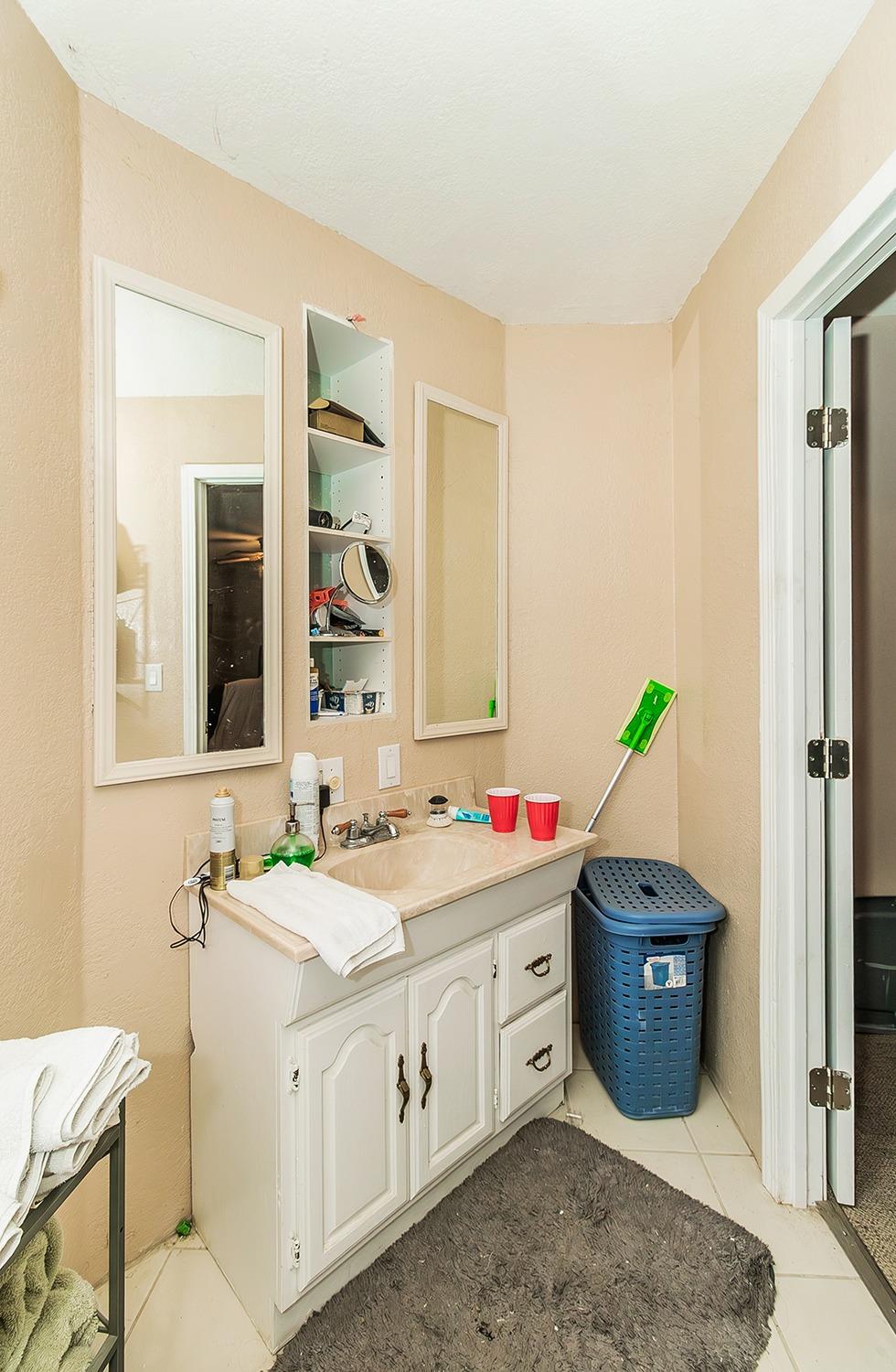 40696 Oakwood Rd, Madera, CA 93636