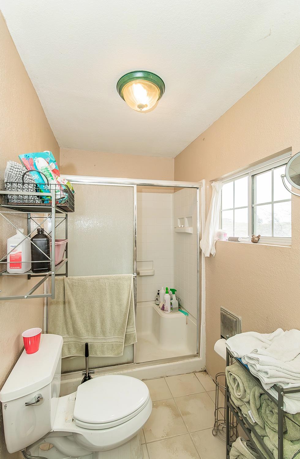 40696 Oakwood Rd, Madera, CA 93636