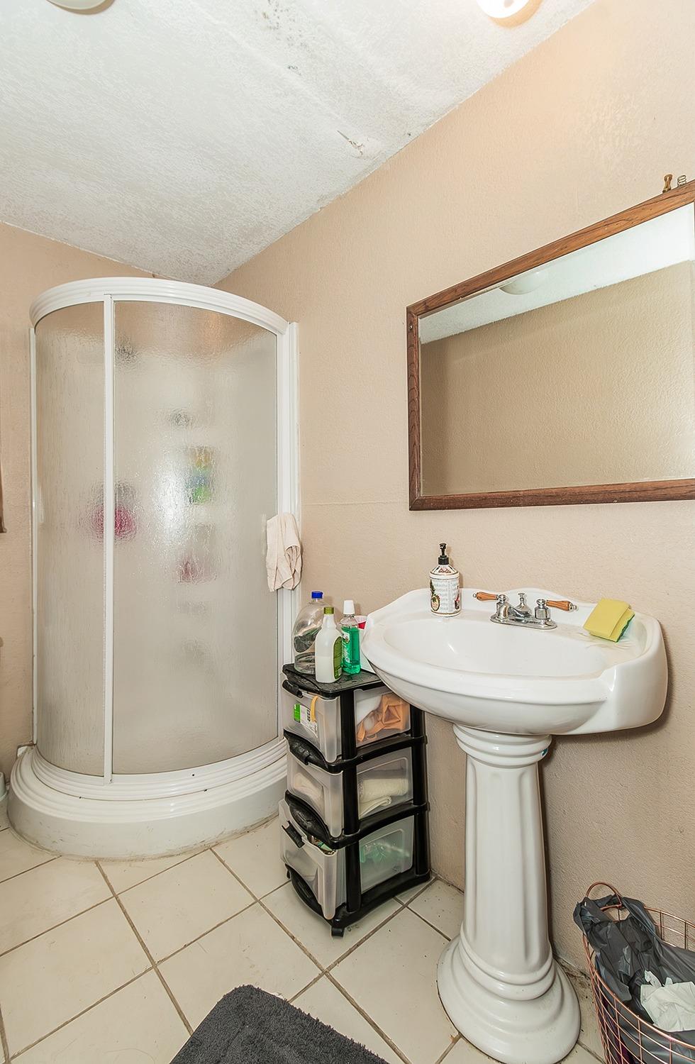 40696 Oakwood Rd, Madera, CA 93636