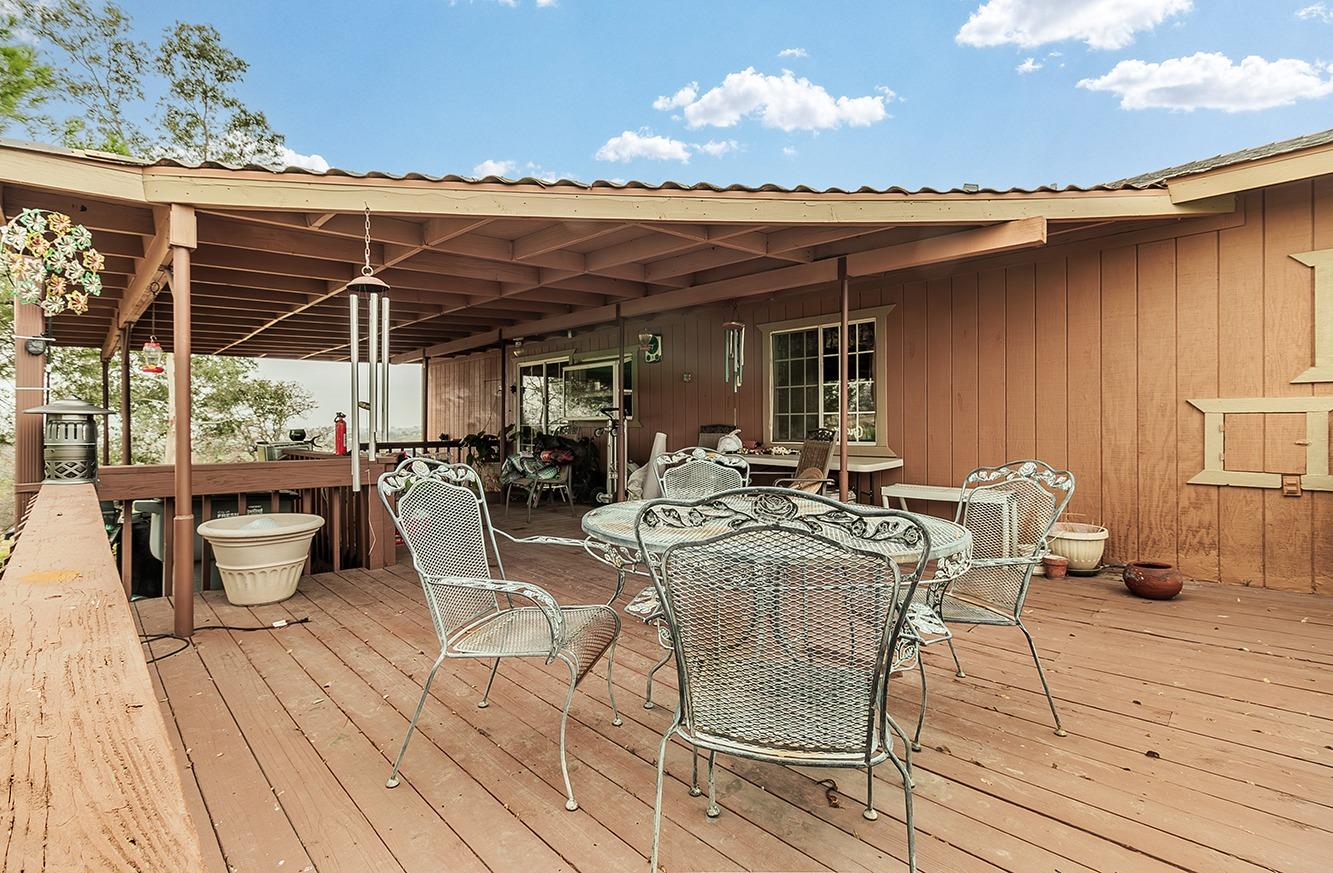 40696 Oakwood Rd, Madera, CA 93636