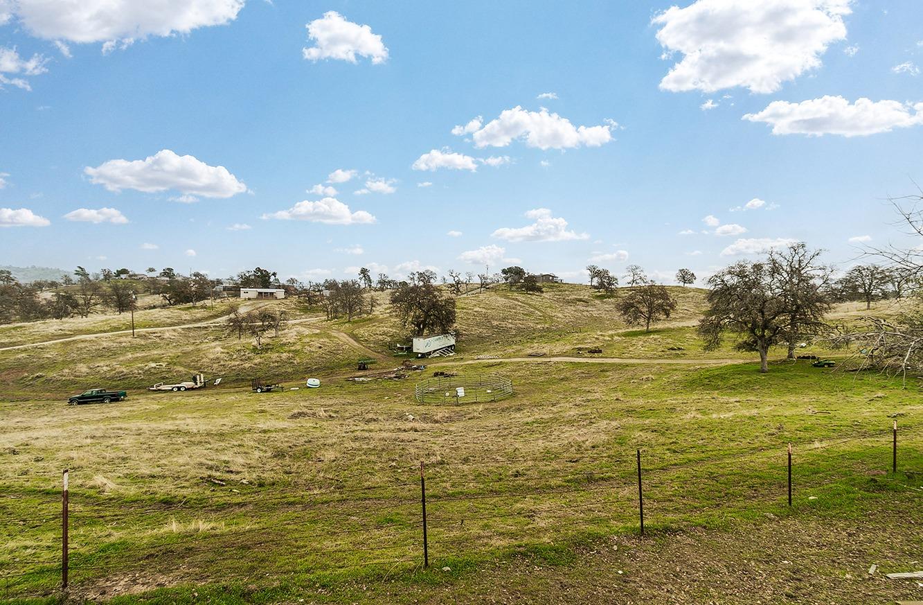 40696 Oakwood Rd, Madera, CA 93636