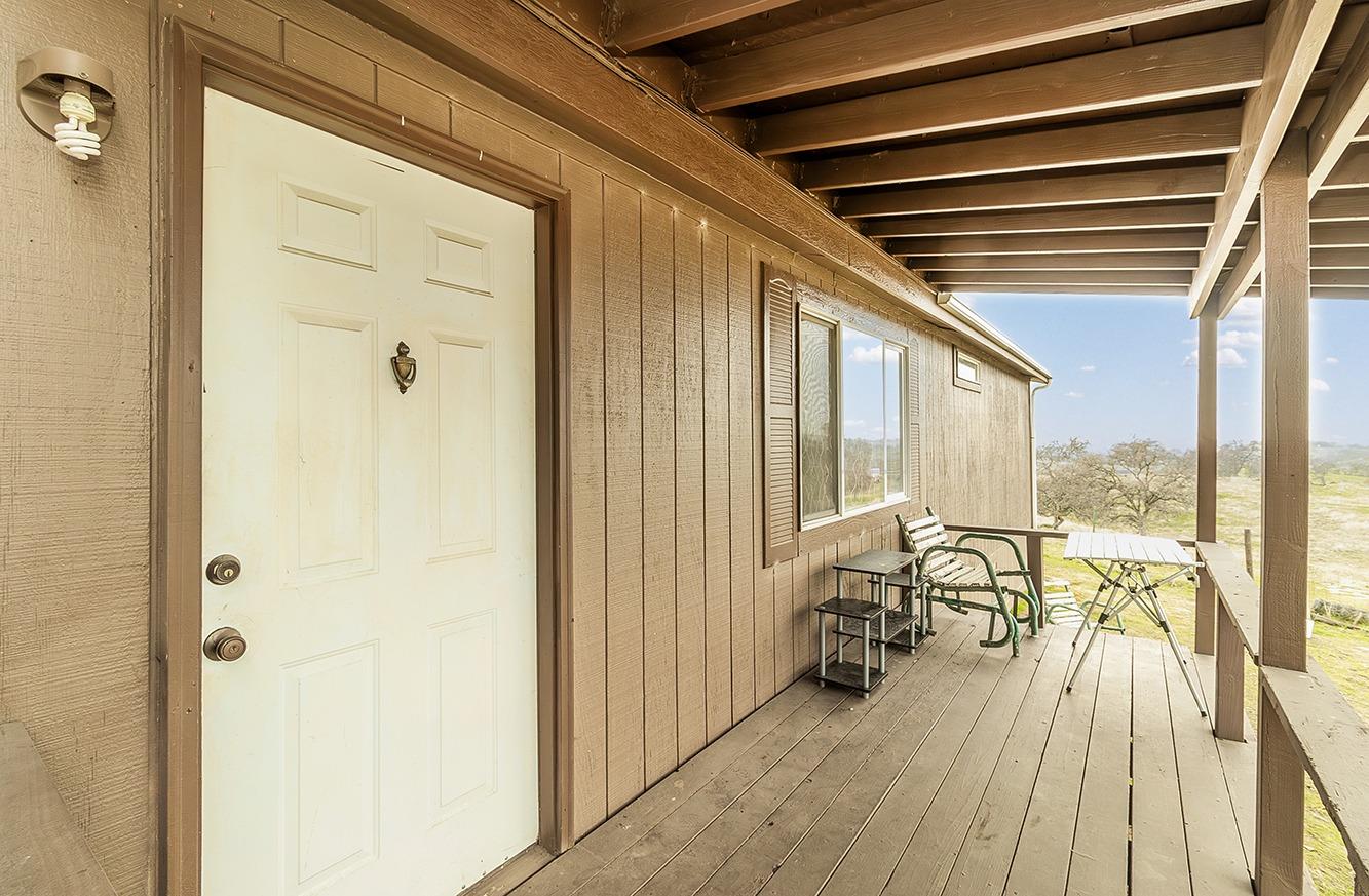 40696 Oakwood Rd, Madera, CA 93636