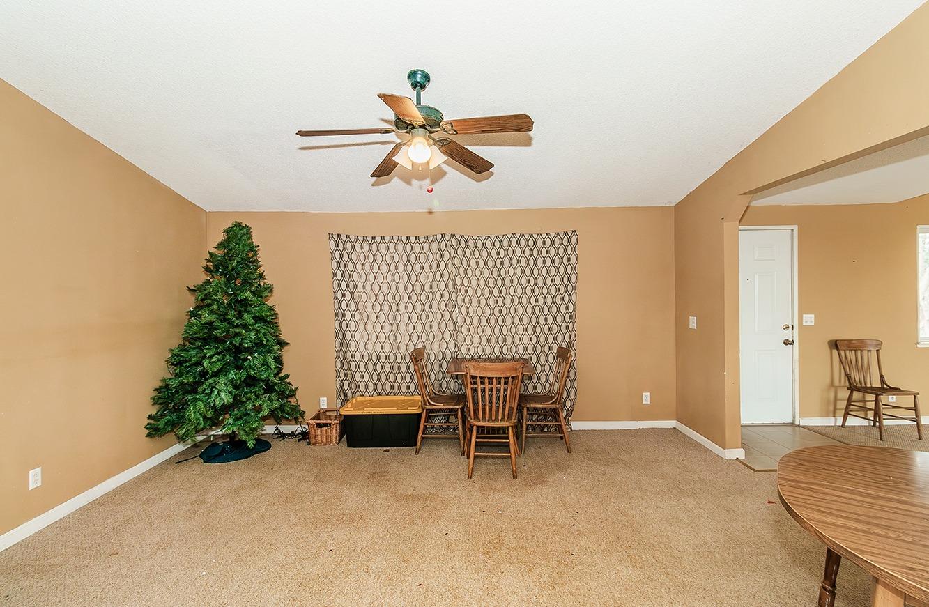 40696 Oakwood Rd, Madera, CA 93636
