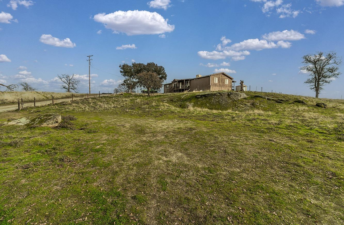 40696 Oakwood Rd, Madera, CA 93636