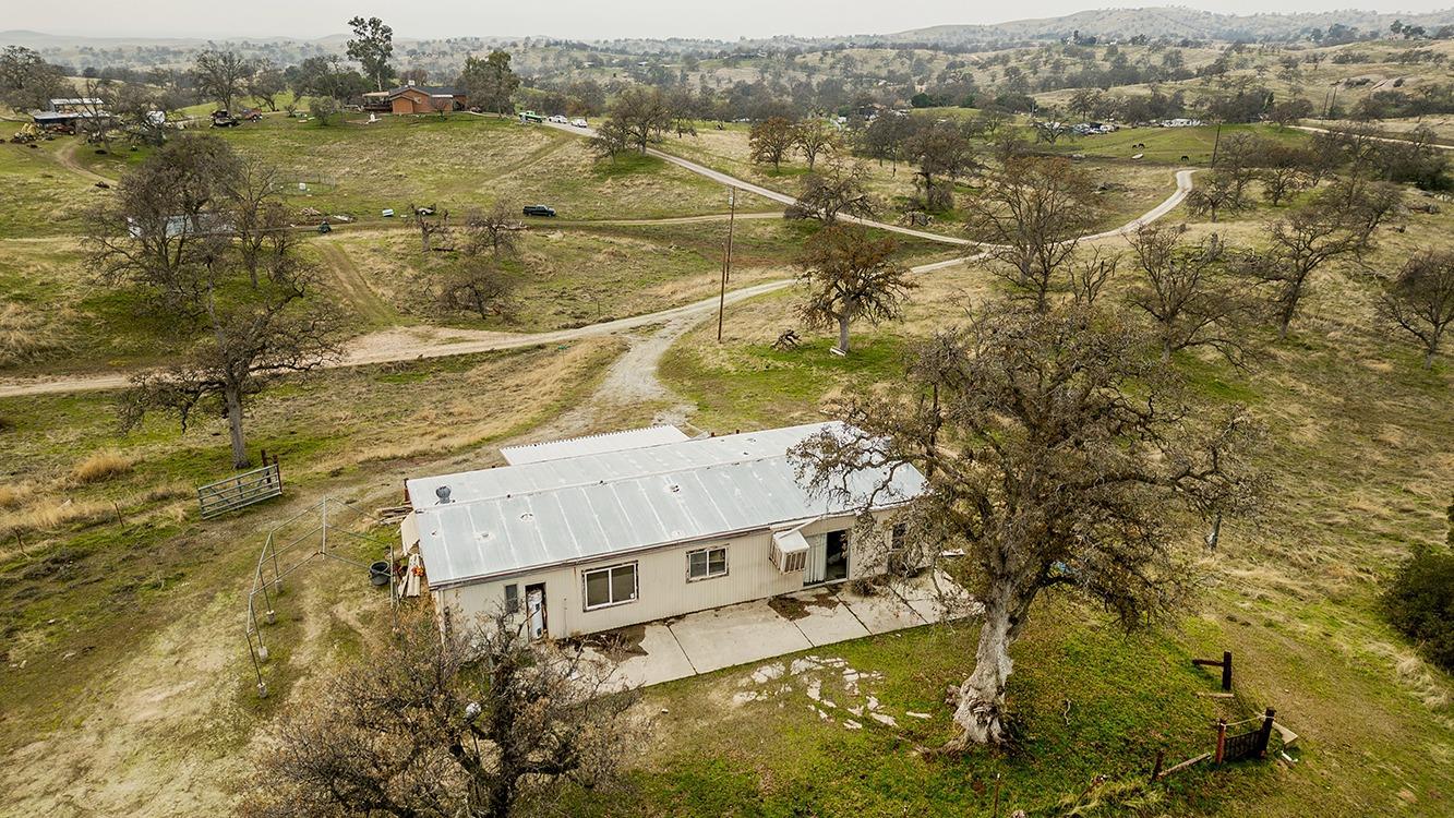 40696 Oakwood Rd, Madera, CA 93636